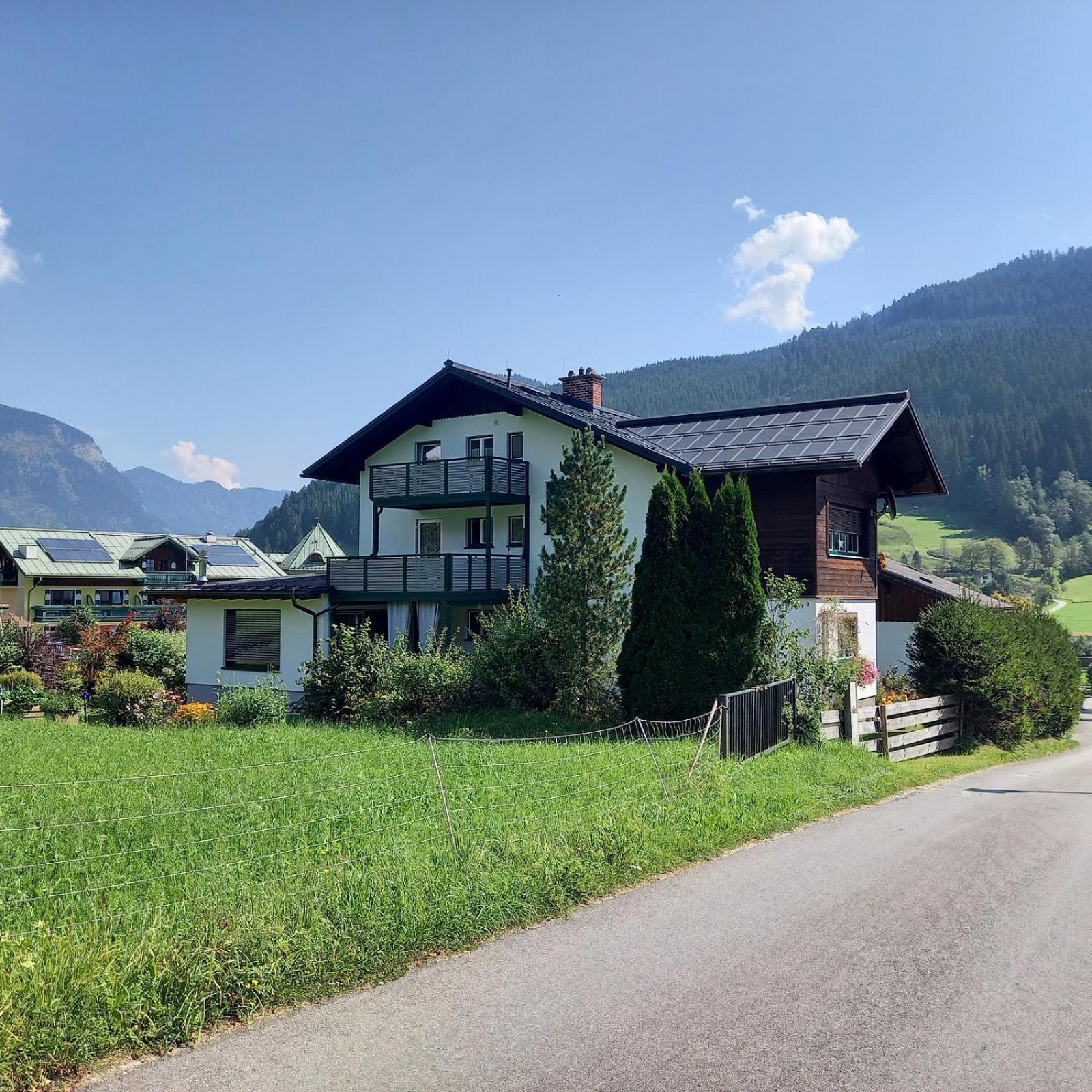 Gästehaus Sieglinde Gosau Exterior foto
